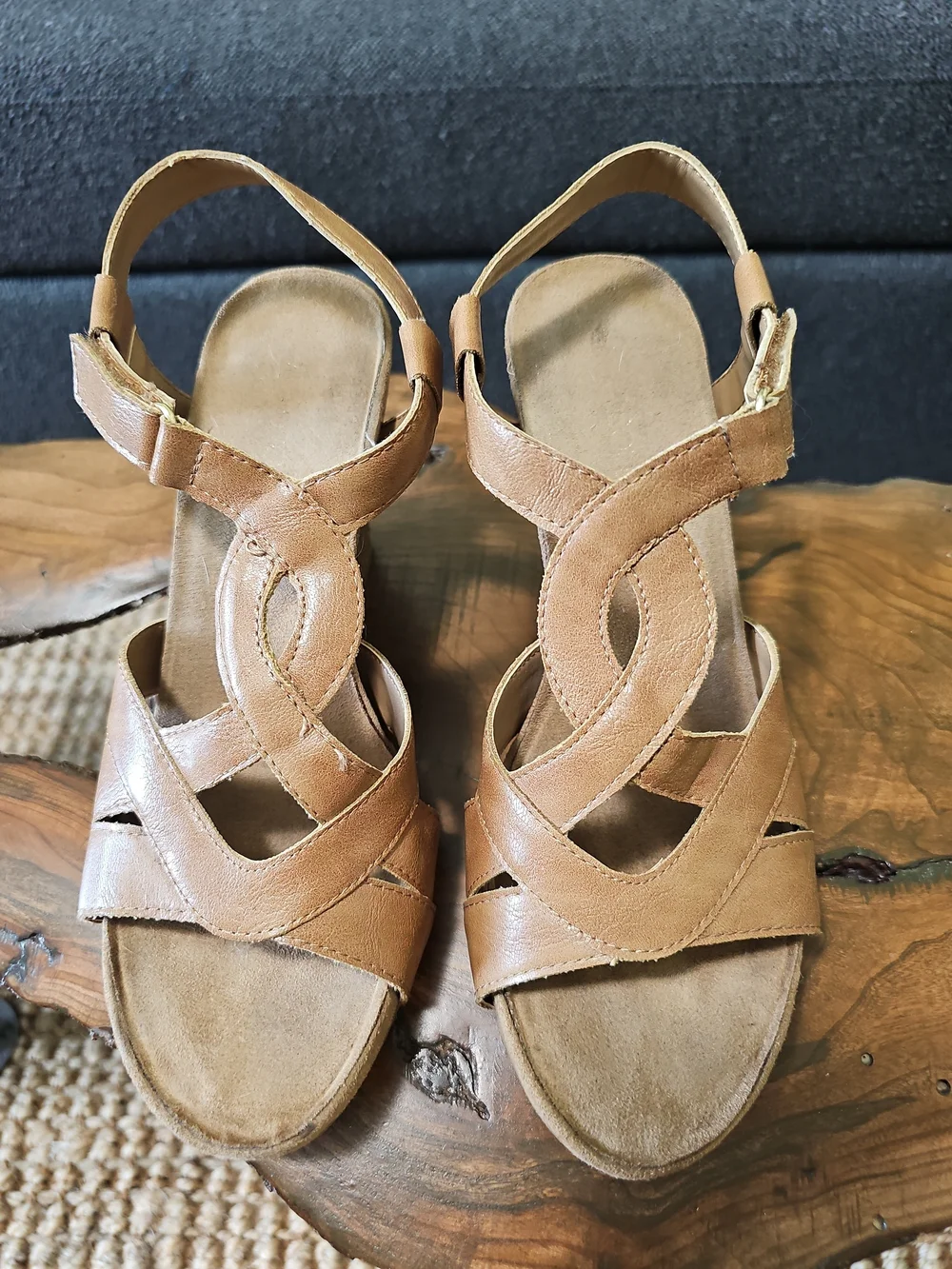 AEROSOLES Tan Strappy Wedge Sandals Size 8